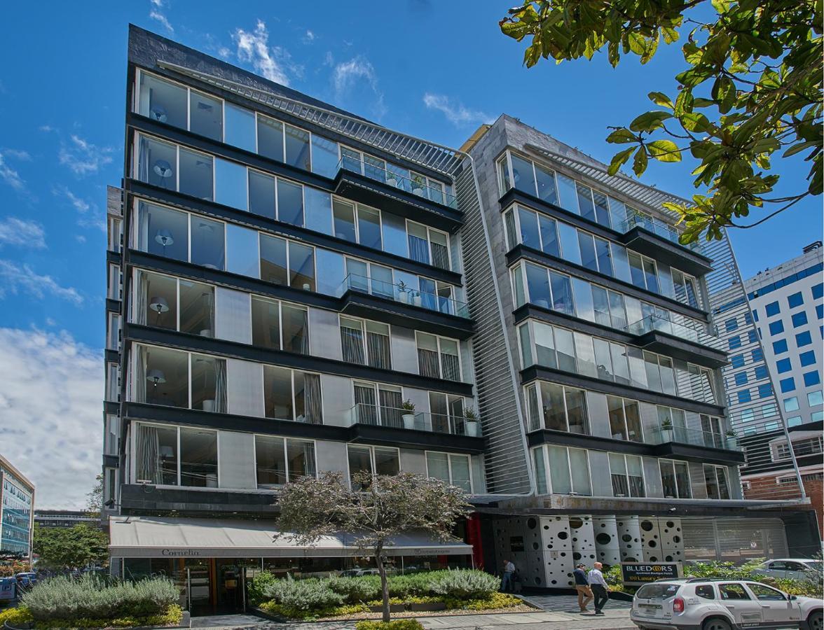 Hotel 100 Luxury Suites By Preferred Bogota Bagian luar foto The building of the Embassy of the United Kingdom in Bogotá
