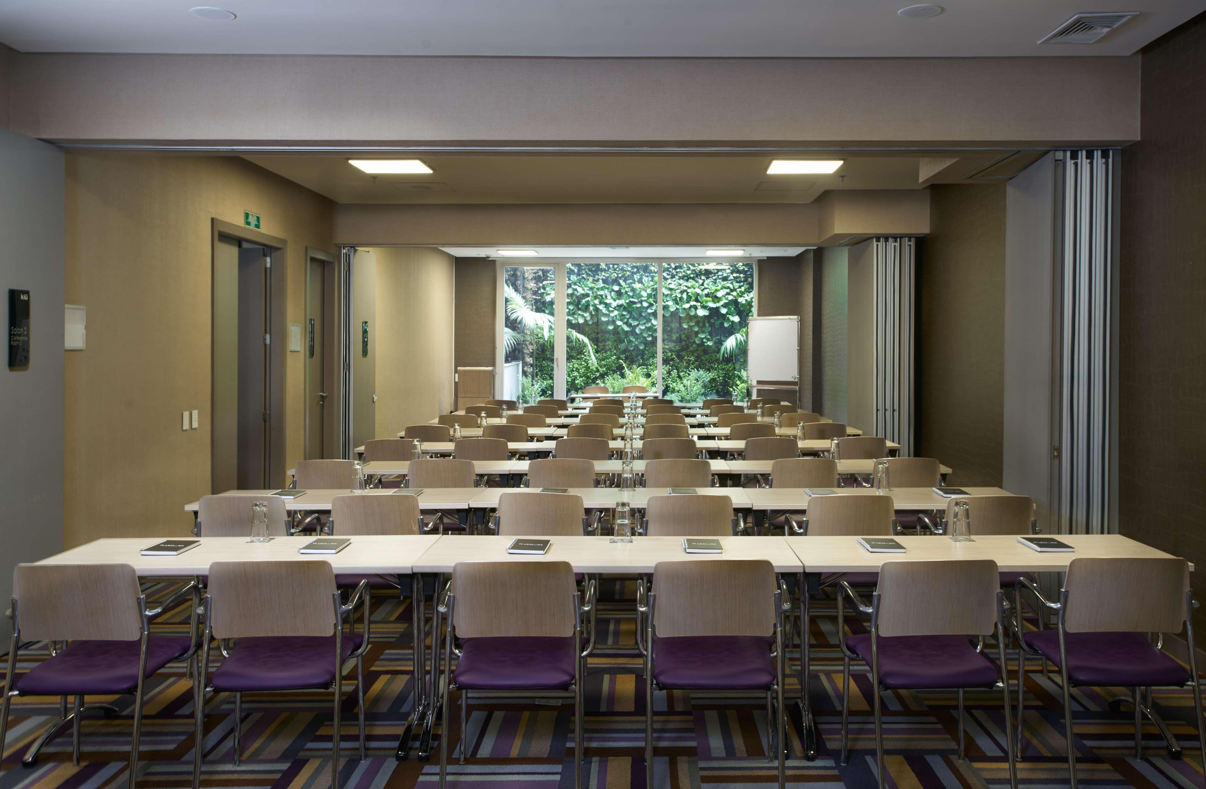 Hotel 100 Luxury Suites By Preferred Bogota Bagian luar foto Meeting room