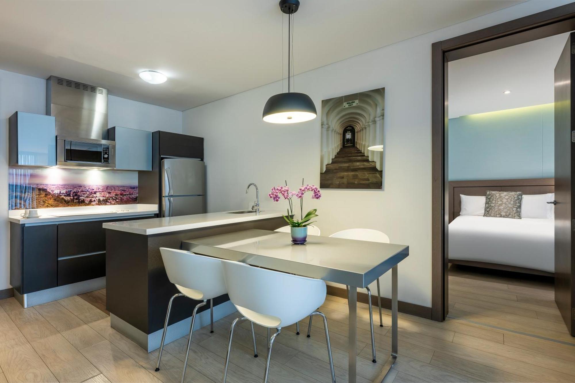 Hotel 100 Luxury Suites By Preferred Bogota Bagian luar foto